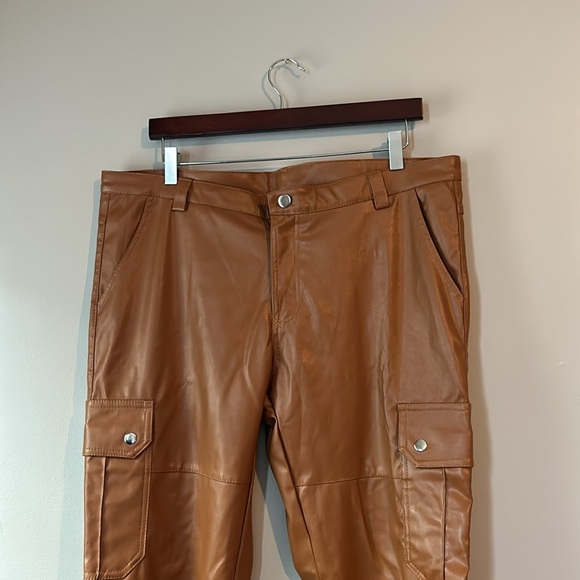 Brown Vegan Leather Pants Large - Picture 9 of 9
